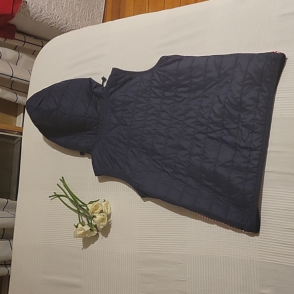 NWOT TOMMY HILFLIGER VEST - Picture 5 of 10